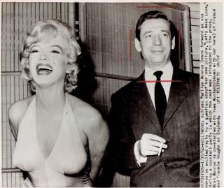 Vintage Marilyn Monroe 1960 Upi Telephoto At Cocktail Party For Let 