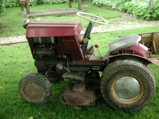VINTAGE 1962 BOLENS HUSKY 600 TUBE FRAME TRACTOR W/ACCESSORIES & PARTS 3