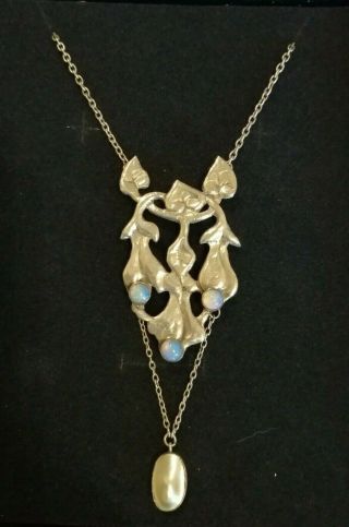 Outstanding Art Nouveau Silver Necklace With Opals And Pearl Detail