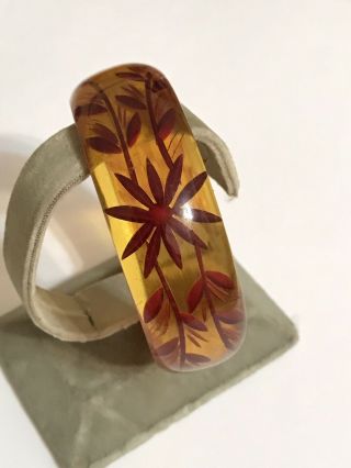 1 Rare Gorgeous Art Deco Reverse Carved Bakelite Apple Juice Flower Bracelet