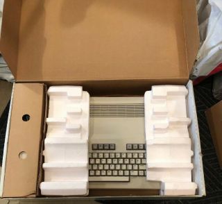 Vintage Commodore 128 Personal Computer And Cables 4