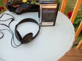 Vintage Sony Walkman Wm - F41 Stereo Cassette Player Fm - Am Radio With Belt Clip