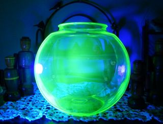 Vintage Vaseline Glass Fish Bowl Green Depression Uranium Glass 4