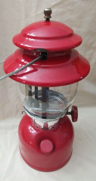 Coleman Red Lantern Single Mantle Model 200A 195 Year 1971 Pyrex glass Vintage 5