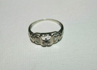 Vintage Art Deco 18k White Gold Filigree Ring 2 Side Diamonds No Center Stone