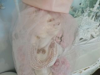 SHABBY VINTAGE FRENCH CHIC HOUDON LADY/ GIRL STATUE BUST W/ JEWELS & PINK HAT 8