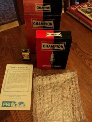 Champion Vintage Spark Plug Transistor Radio Old Stock