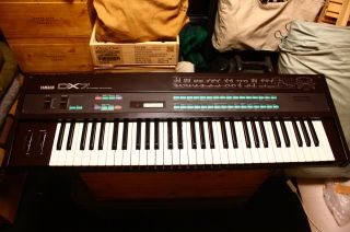 EMS YAMAHA DX - 7 Vintage synthesizer With Two ROM cartridge case 2