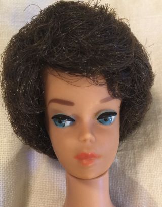 Vintage Barbie 1963 Brunette Bubble Cut 850.  W/box Wearing Mexico Outfit 820 2