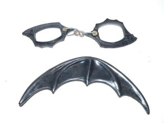 Vintage 1966 Ideal Toys Wearable Batman Utility Belt with Batarang & Batcuffs 2