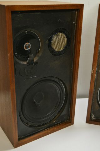 pair vintage Acoustic Research AR - 2AX large Bookshelf Speakers SOUND 11