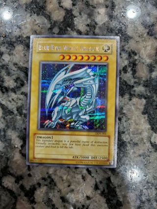 Blue - Eyes White Dragon Ultra Rare Yu - Gi - Oh Card Dds - 001