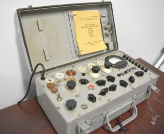 VINTAGE 1962 U.  S.  ARMY MILITARY TEST SET ELECTRON TV - 7/U TUBE TESTER 4
