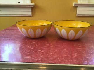 Two Vintage MCM Cathrineholm Enamelware Lotus Bowls 5.  5 (14 cm) 2