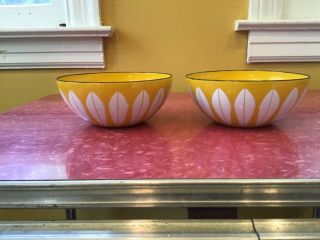 Two Vintage MCM Cathrineholm Enamelware Lotus Bowls 5.  5 (14 cm) 3