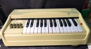 Vintage Estey Electric Chord Organ Model 2708 Made In Usa &