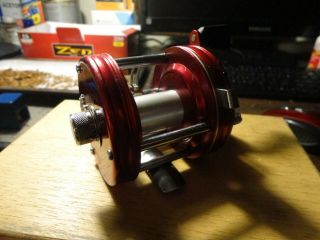 Abu Garcia Vintage Red Ambassaduer 5000 Baitcasting Reel