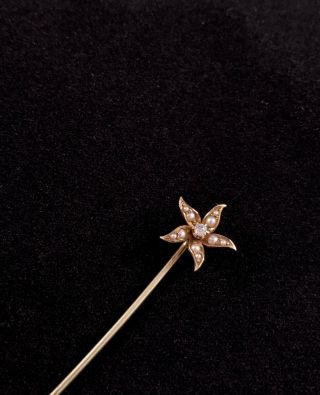 VINTAGE ART NOUVEAU 14K YELLOW GOLD STICK PIN: SEED PEARL & DIAMOND STAR,  SIGNED 2