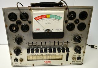 Vintage Eico Model 625 Electronic Instrument Co.  - Powers On (do Not Have Tubes)