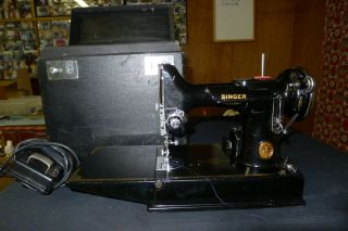 Vintage Singer Sewing Machine 221 - 1 With Case & Organizer Ag607465 1946