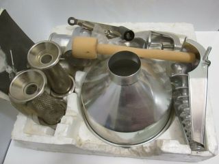 Vintage Garden Way Squeezo Food Mill Strainer Juicer Complete With 2 Screens