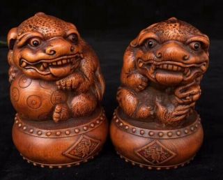 China Handwork Boxwood Carve Pair Lion Play Bead Auspicious Old Collect Statue