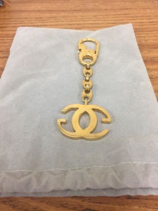 Vintage Authentic Gucci Italy Logo Key Chain Ring Interlocking G Gold Tone