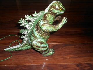 RARE 1960 ' S GODZILLA TIN LITHO BATTERY OPERATED REMOTE CONTROL TOY BY BULLMARK. 10