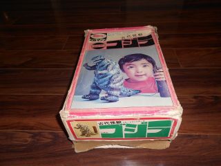 RARE 1960 ' S GODZILLA TIN LITHO BATTERY OPERATED REMOTE CONTROL TOY BY BULLMARK. 2