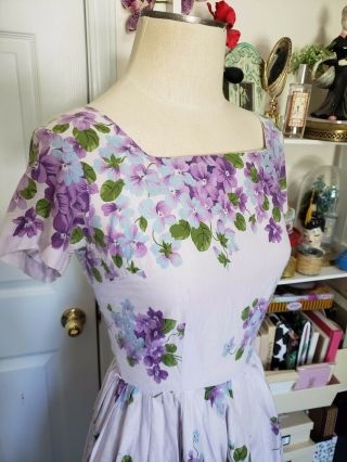 Vintage 1950 ' s Lavender Floral Cotton Day Dress with Cirlce Skirt Pin - Up Girl 4