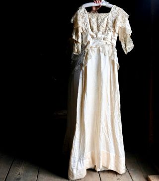 Antique Edwardian Art Deco 1910s Ivory Silk Wedding Gown Dress Size Xs
