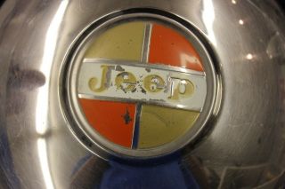 2 Vintage Jeep Dog Dish Hubcaps set of 2 Cream and Red 2