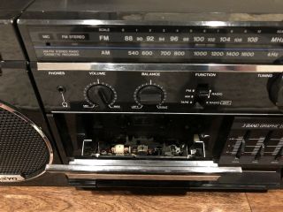 Vintage SANYO M9716 Boombox Radio Cassette Recorder Ghettoblaster 80s 3