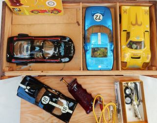 Vintage HOFFMAN’S Wooden Slot Car Box W/Slot Cars & Parts 3