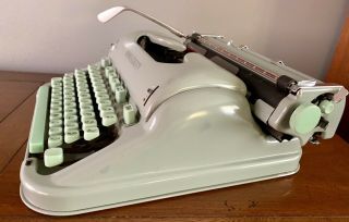 Iconic Green 1960s Hermes 3000 Typewriter Vintage Mid Century Typewriter Seafoam 4