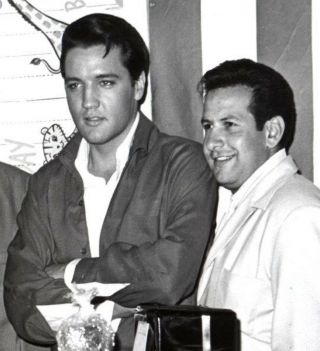 Elvis owned Bicentennial Belt Buckle with Joe Esposito LOA.  RARE. 12