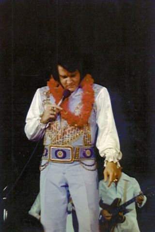 Elvis owned Bicentennial Belt Buckle with Joe Esposito LOA.  RARE. 6
