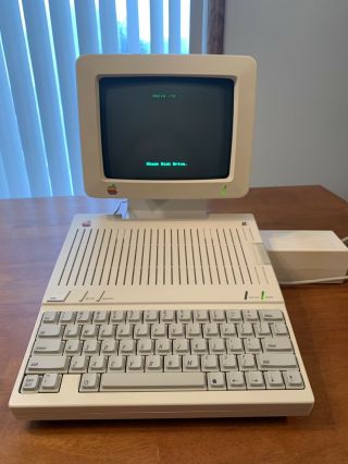 Vintage Apple Iic 2c Model A2s4100 Computer,  With Monitor And Stand