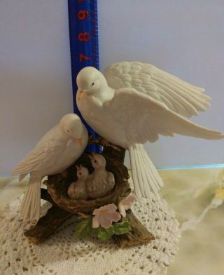 Vintage Home Interiors Dove with babies NATURE ' S PROMISE Classic Porcelain 1996 3