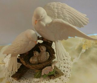 Vintage Home Interiors Dove with babies NATURE ' S PROMISE Classic Porcelain 1996 5