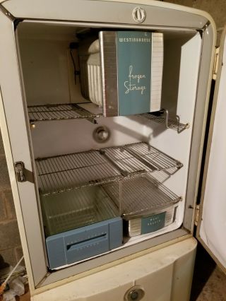 1940 ' s Vintage Westinghouse Refrigerator 3