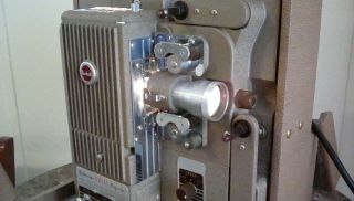 Vintage Kodascope Kodak Royal / 16mm Film Projector & Case