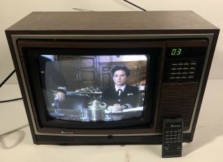 Mitsubishi Vintage 13 " Color Tv Receiver Monitor Model Cs - 1396r Gaming Retro