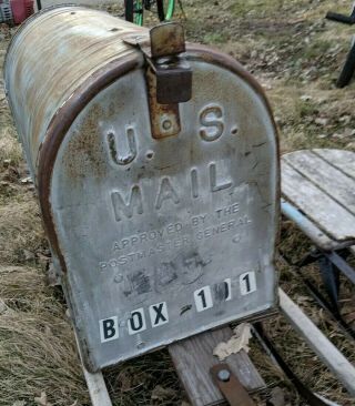 Vintage Mfd Milcor Steel U.  S.  Mail Box Galvanized Metal Rural Farm House Mailbox