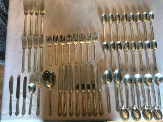 56 PC.  KING EDWARD - (MOSS ROSE) - BY NATIONAL SILVER CO.  SILVER PLATE - 1949 ' S NO BOX 2