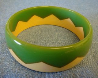 Vintage Zig - Zag Bakelite Bangle Bracelet Green & Yellow