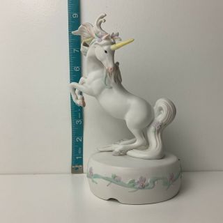 Vintage 1986 Porcelain Large Enesco Unicorn Music Box 7.  75” Tall — “Memory” 5