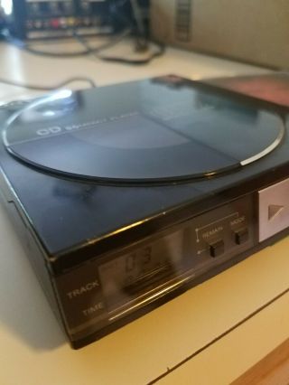 VINTAGE 1984 SONY D - 5 Portable Personal CD Player DISCMAN 7