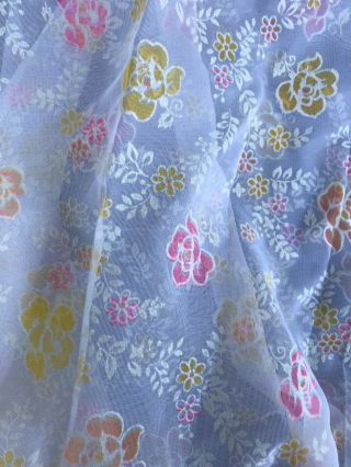 Vintage Flocked Fabric Pretty Floral Including Daisies 2 X (32 X 26.  5”)