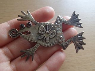 1994 Artisan Studio Mimi Sterling Silver Garnet “butterfly Toad” Brooch Pin Art